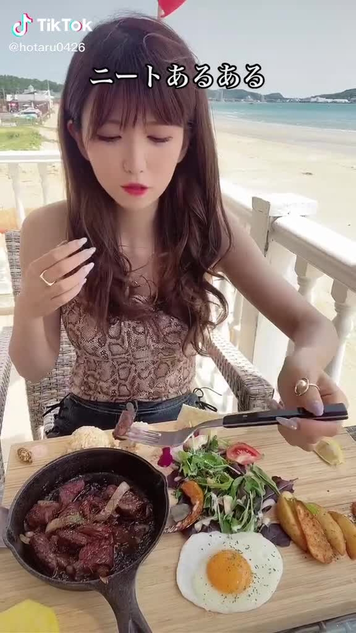 TikTok (ティックトック) で ほたる🐱🦈 (@hotaru0426) の動画を見る 3