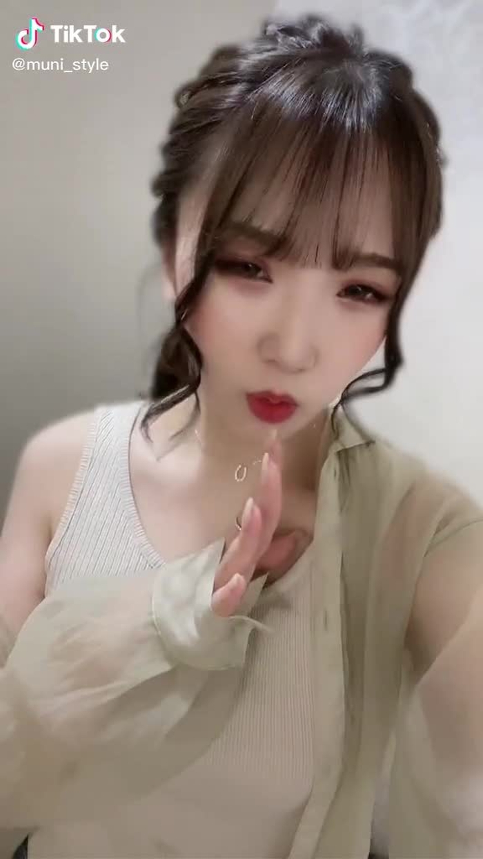 出来れば2000円頂戴🥰#foryou #foryoupage #fyp #アイドル #