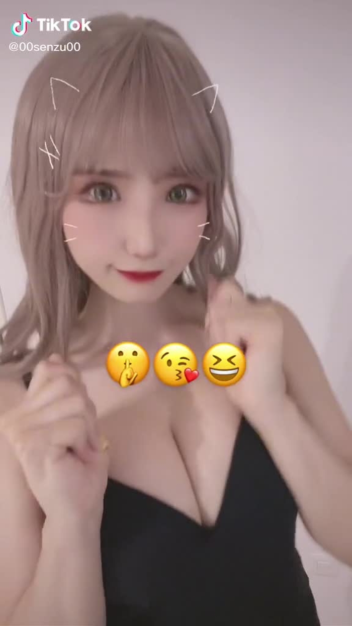 ウィッグ被ってます💇‍♀️💗#おすすめ #初心者です #いいねいいね #ばずりたい #おすすめにのりたい #バズレ