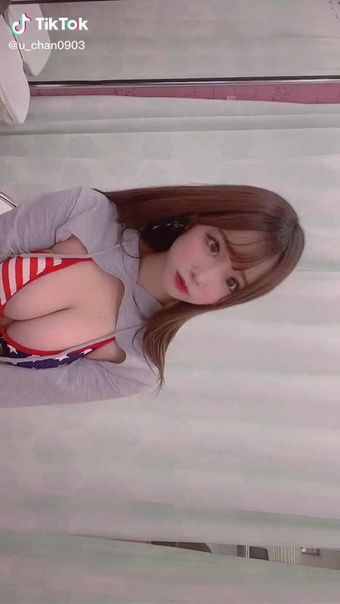 水着×パーカーとか好き？#オススメ乗ってたら教えて