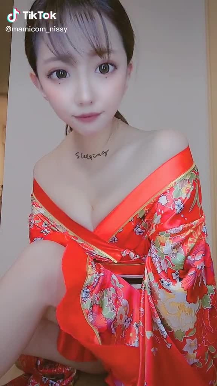 お家にあるコスプレで撮っていきます👘#コスプレ #花魁 #キャバクラ #ホスト #スナックのママ