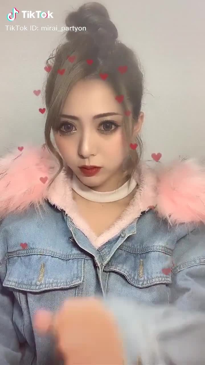 珍しくお団子🍡 #アホ毛 #ウィンクハート