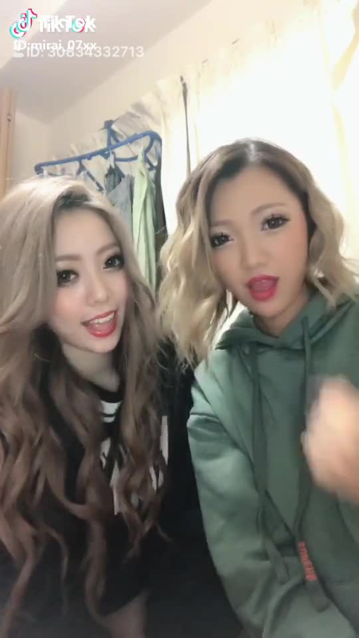 今日も出勤💪🏼💋 #partyontokyo #パリオン  で待ってます❤