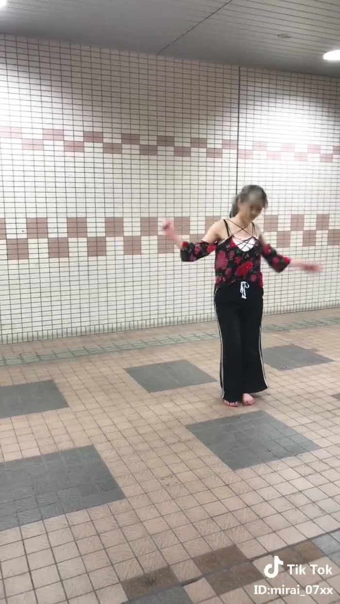 #なんちゃってダンス