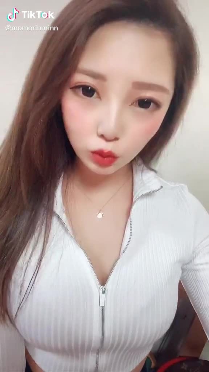 おはまる💓人はなぜ同じ過ちを繰り返すんだろうね、ダメだって分かっててもまたしてしまった。って思う事が自分自身もまだある。そーゆう自分の悪い所が大嫌いでたまらなくて凄いストレス。何でも元々気にしちゃうタイプだから余計かな。人生後悔しないように生きようね。 #あざとい女#年中無休メンヘラちゃん