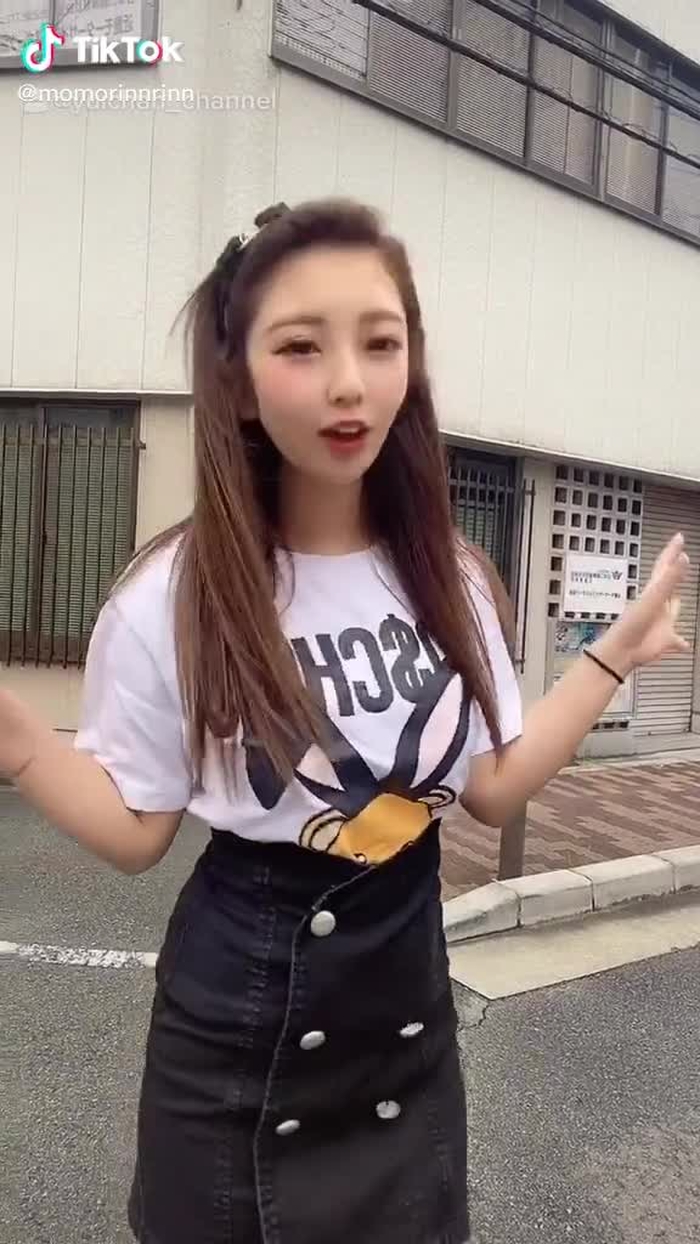 みんなごめーーん😭ビゴライブ22時に変更になりました😢変更だけどちゃんとみにきてね？🥺💓#あざとい女#ももすけ#かわいいメンちゃん#息抜き#えくぼは恋の落とし穴#年中無休メンヘラちゃん
