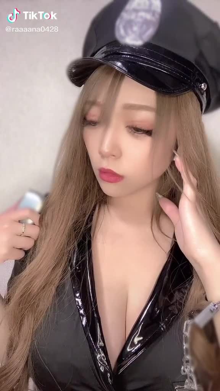叩きすぎて棒ボコボコ笑