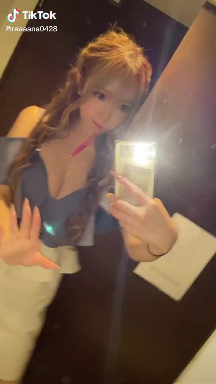 二日酔いすぎてナチュラル・ハイ⇧⇧⇧