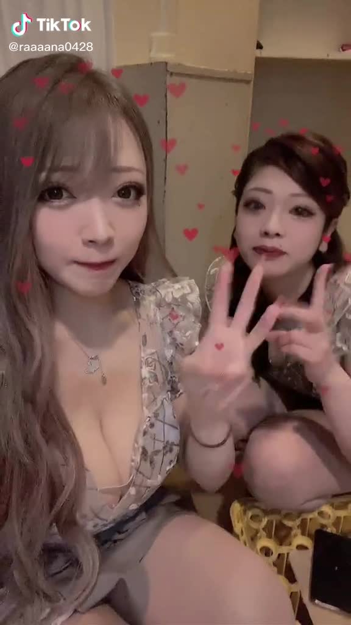 踊れない方2名入りま〜す！
