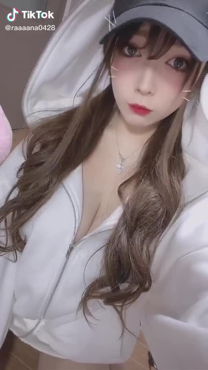 いつもと雰囲気変えてみた😶#すすきの #ニュークラブ #おうちで過ごし隊