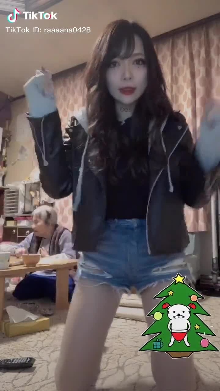 TikTok (ティックトック) で 🦋 如月 らな 🦋 (@raaaana0428) の動画を見る 12