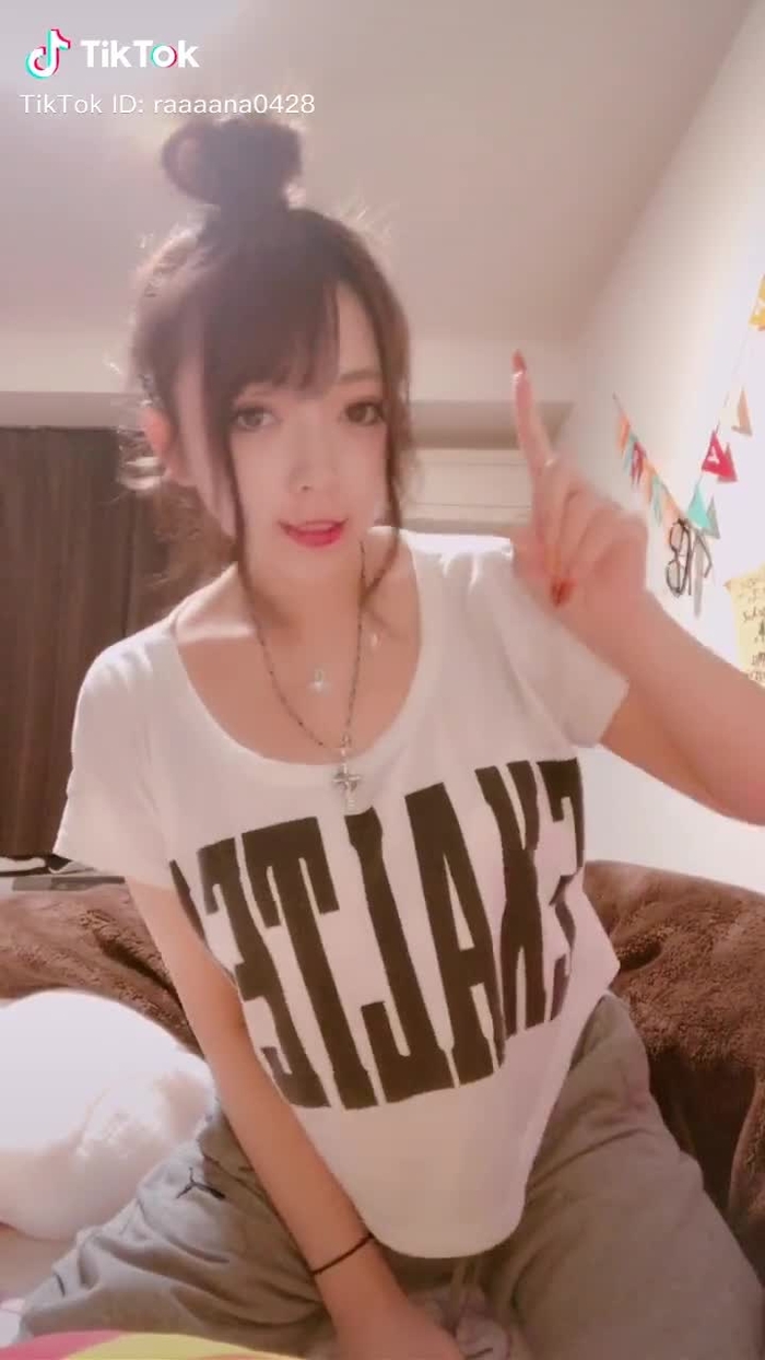 お団子で撮って欲しいってゆうリクエストで😊仕事終わりでヘア着だけど、、、#すすきの #パブ #キャバ壌