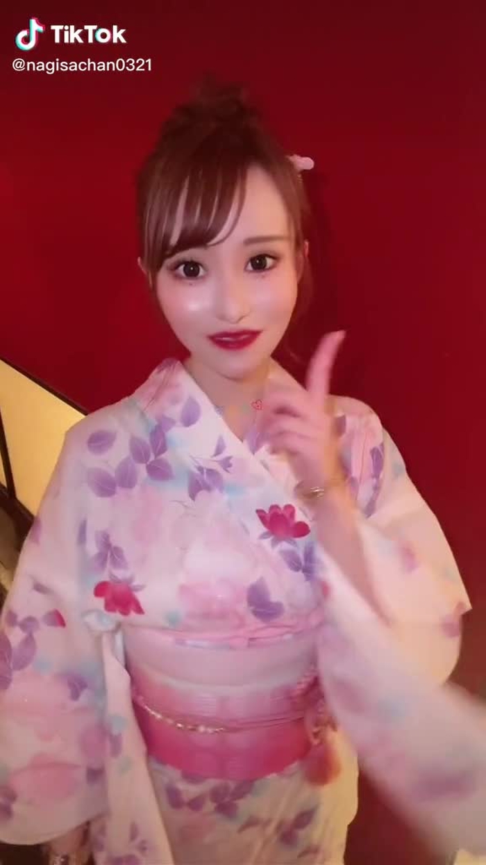 ちょこっと酔っぱらっているのと浴衣をはやく脱ぎたがっている👶🏻