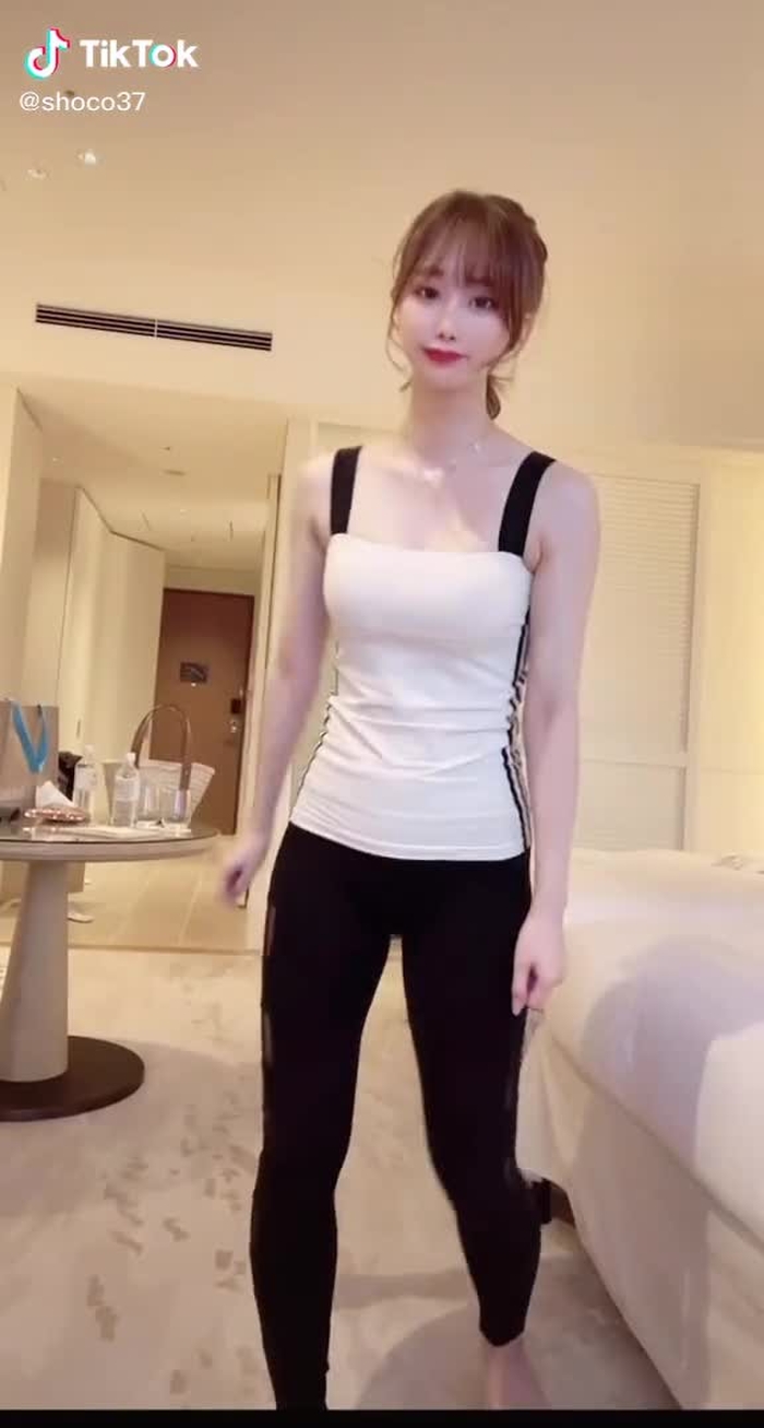健康的なFitnessお姉さんはいかが？