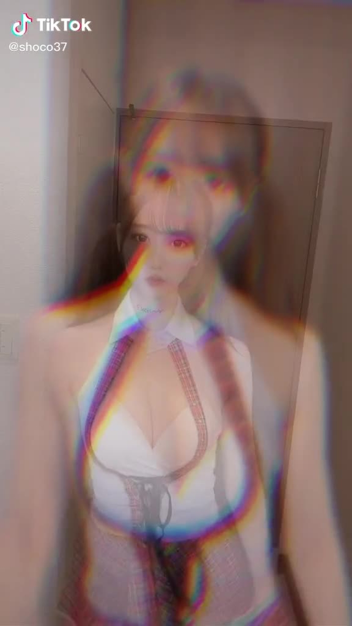 狭いところで撮ってるから腕激突しそうで最後ビシッと決められなかった🥺