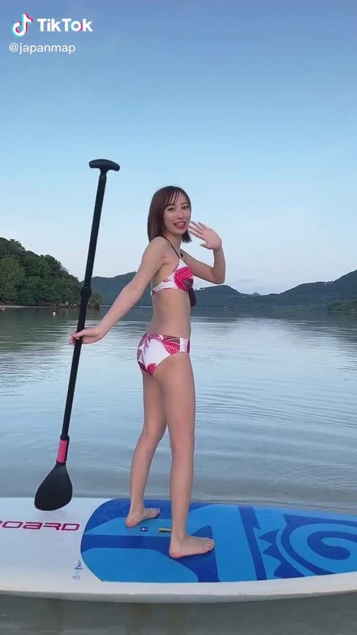 前回の動画、合成って言われてるけど合成じゃないです！川平湾という石垣島にある湾です！人が誰もいなかった！#sup #水着 #川平湾 #石垣島