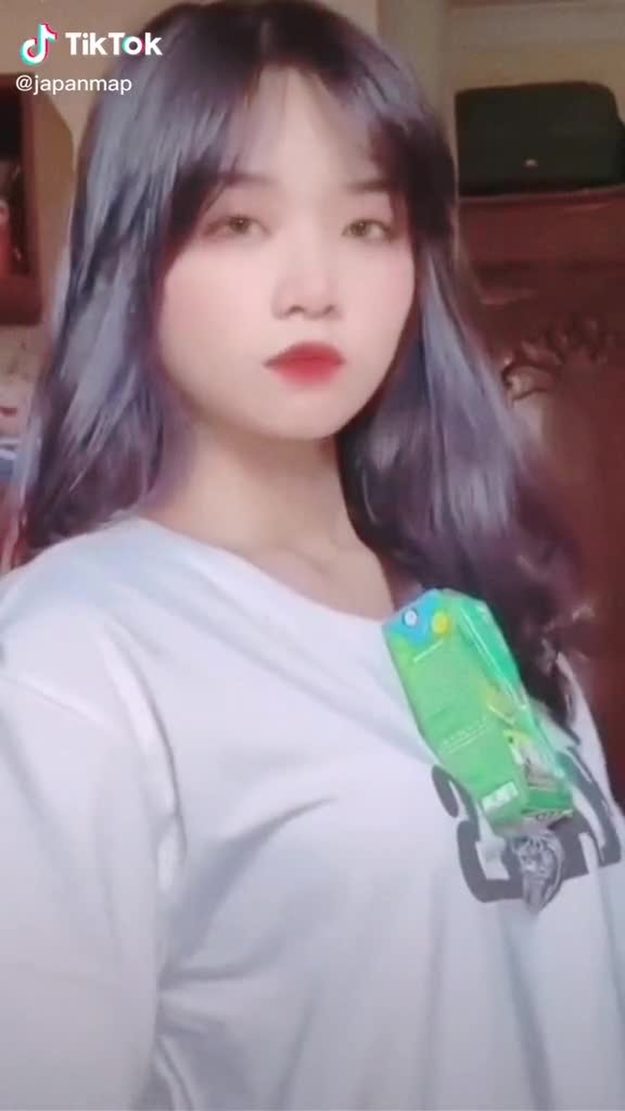 @P'May Sar 🧀 の動画を#リミックス 深夜のテンションでやってしまった　#育乳