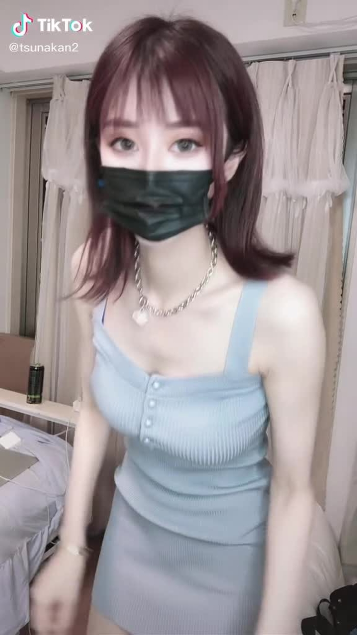 ねぇ夏終わった無理‼️ビーチでセクシーフェロモン振りまいて男の子メロメロにしたかったんやけど、この狭い部屋で2021の夏はsi んだ#asiangirl #オレンジレンジ