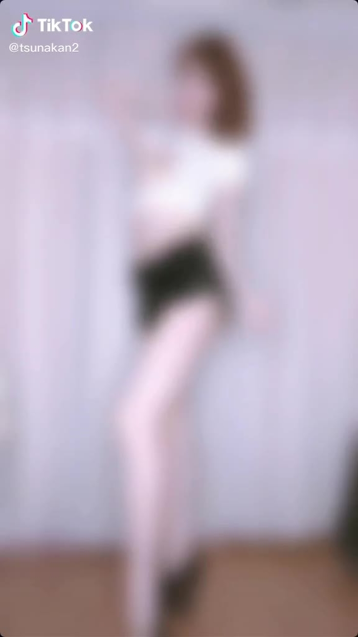 全身こんな感じ#asiangirl #少し待ってみて