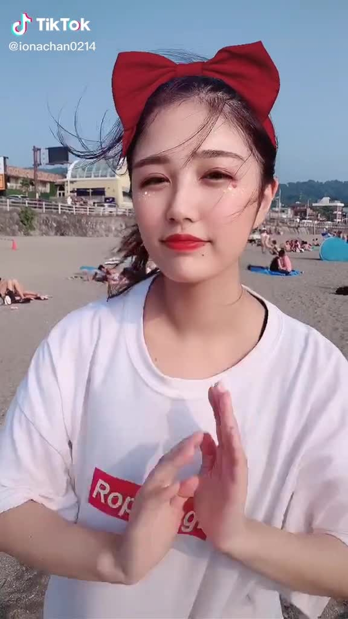 これ流行ってるの？🎀#この夏の過ごし方 #目線ショット