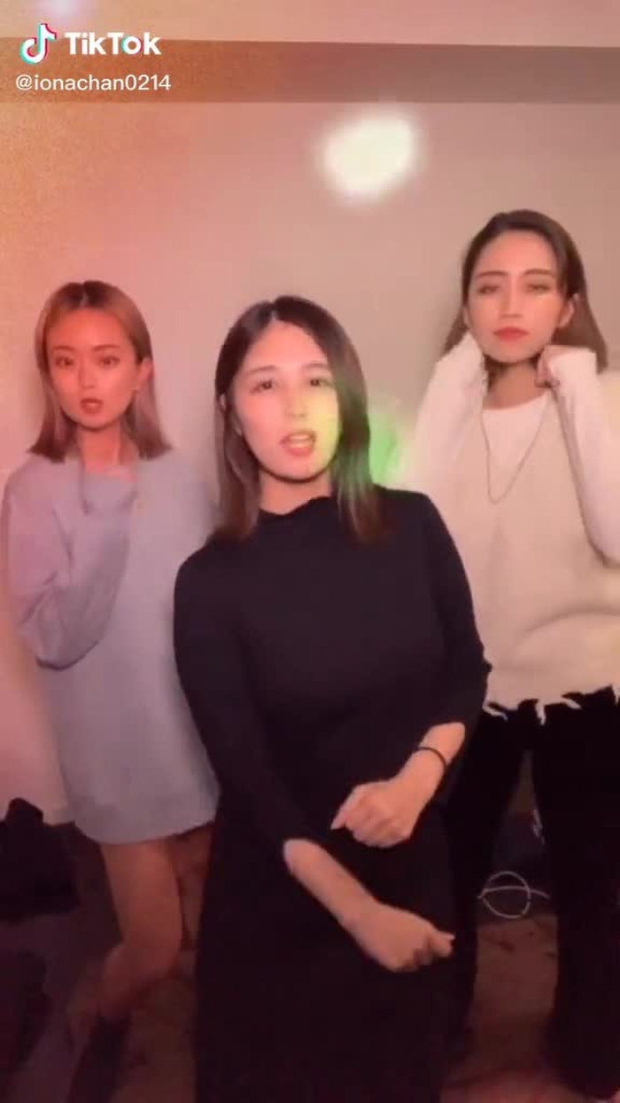 酔っ払ってると意外とダンスの振りいつもより覚えるの早いんだけどなんでかな？？　#おうちで過ごし隊 #tiktok教室 #自宅トレーニング #おすすめのりたい #運営さん大好き #カリスマニートちゃん @KOTONE @ally.