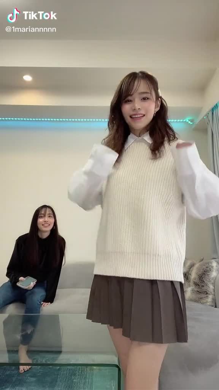 いきなり撮り始めたら振り付け分からなかった😭