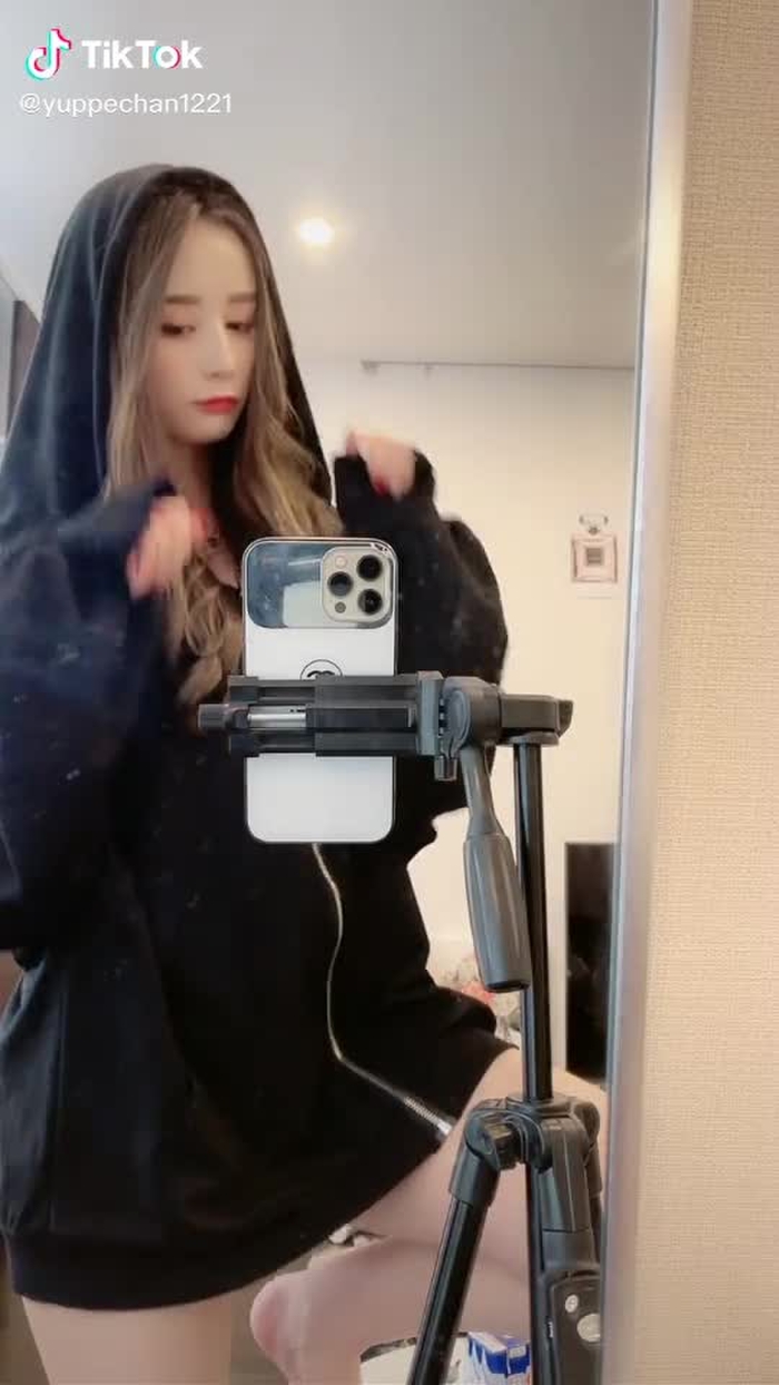 足上げノーパン#おすすめにのりたい #運営さんお願い大好き