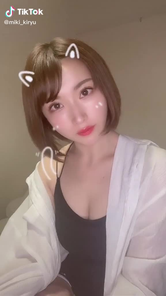今色々告知事項あるのでよかったらSNSフォローしてくださいo(^-^)oみんなのアカウントもみにいくね！#おすすめにのりたい