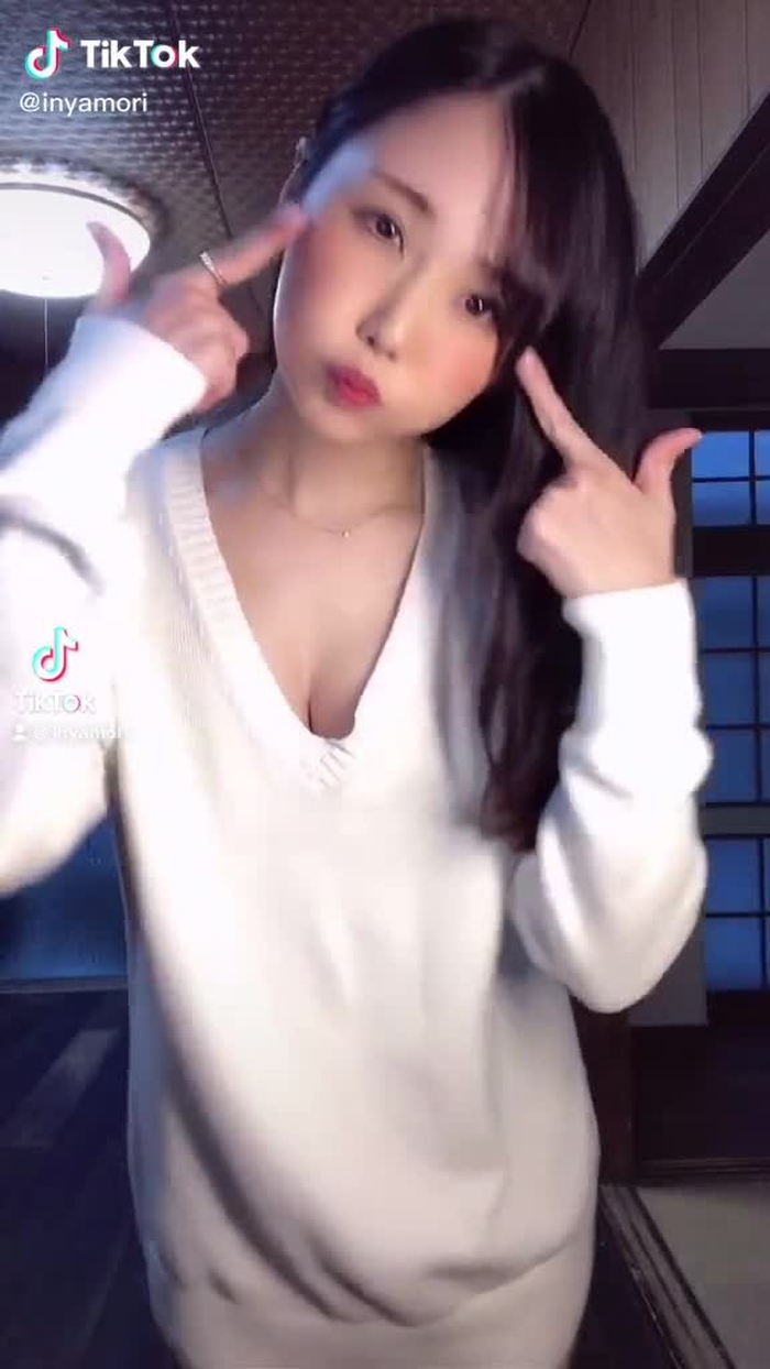 #あいうえおかしした　ニットもうちょい短いのほしかったなあ😝