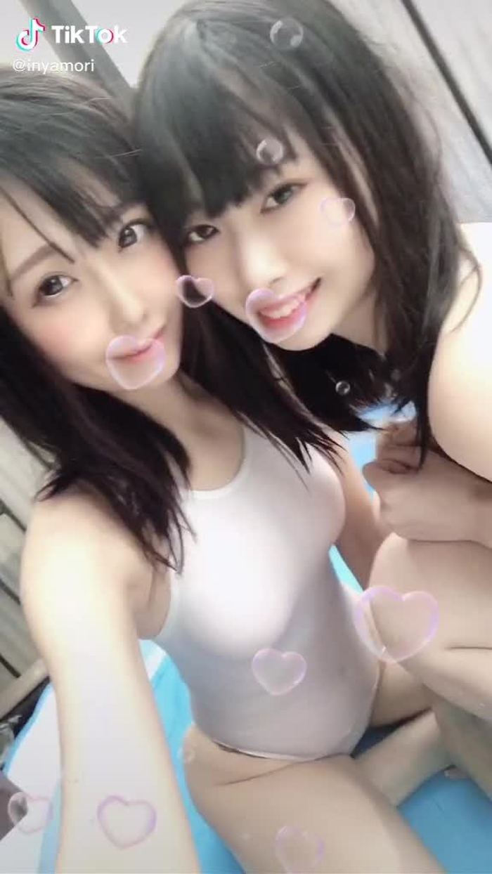 #プール #jk #古民家#姉妹#プール開き#ベランダで遊んでます#競泳水着#競泳水着が需要あると聞いて#2人とも身長高い#プール開き　家がボロボロでごめんなさい💦