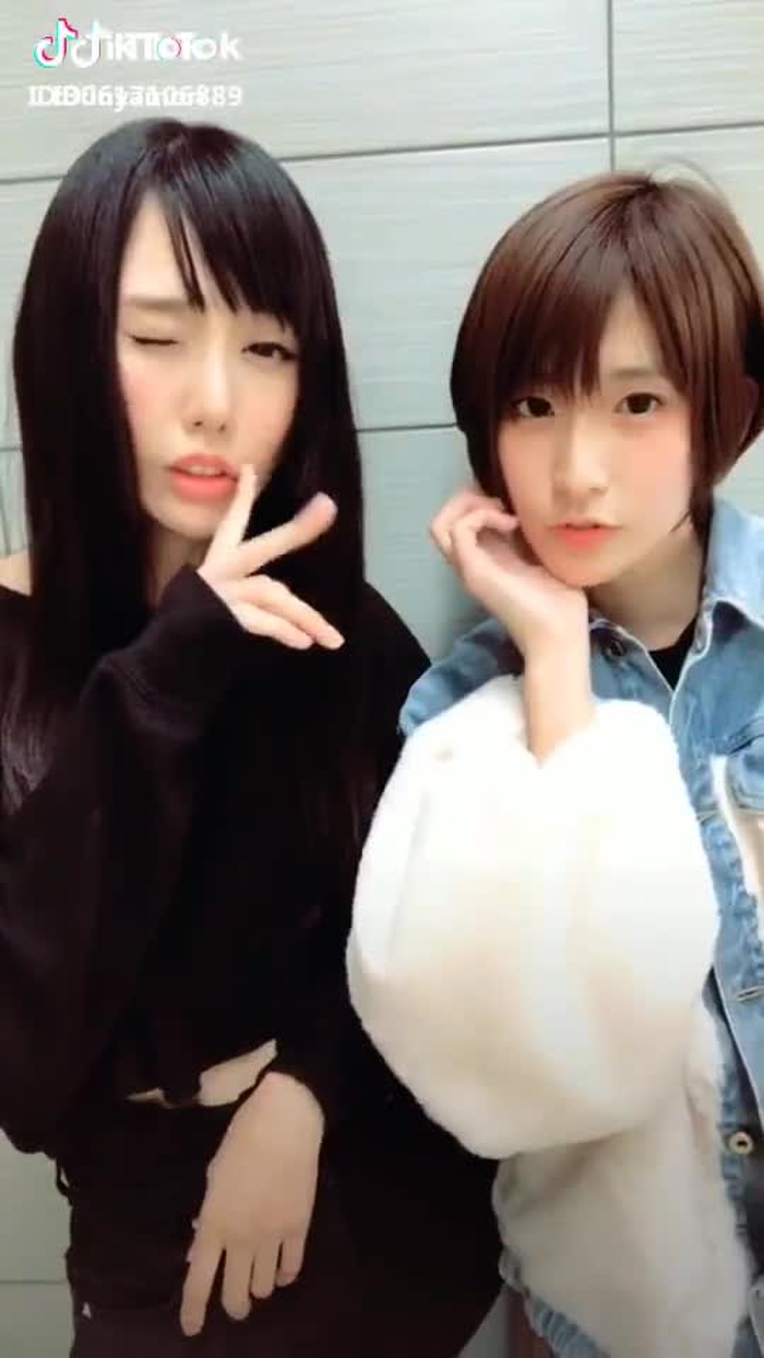 #髪色 #髪色チェンジ #髪色変化 #髪色変えた #11種類は髪色ある @来栖うさこ 🥪  齧り付きたいお尻 ▶︎10/6黒タイツカフェ