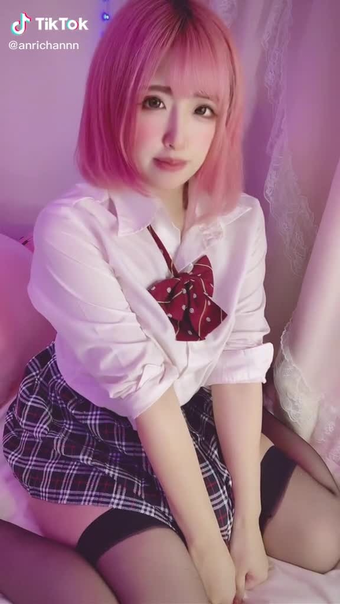テレレレッテッテッテー！#制服 #少し待ってみて #むちむち #見えそう #fypシ