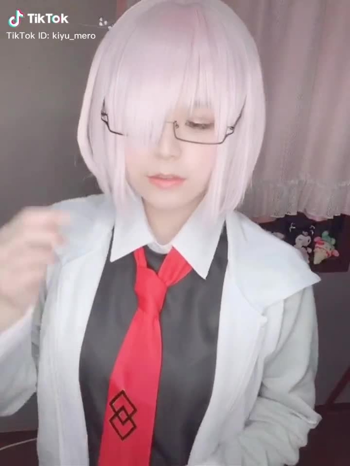 いろいろ教えて下さいね、先輩。　#先輩 #後輩 #マシュ #マシュ・キリエライト #fgo #fate #コスプレ #コスプレイヤー #tiktok教室 #サプライズチャレンジ #顔だけどあっぷ #2020best #沢山の人にきいてほしい