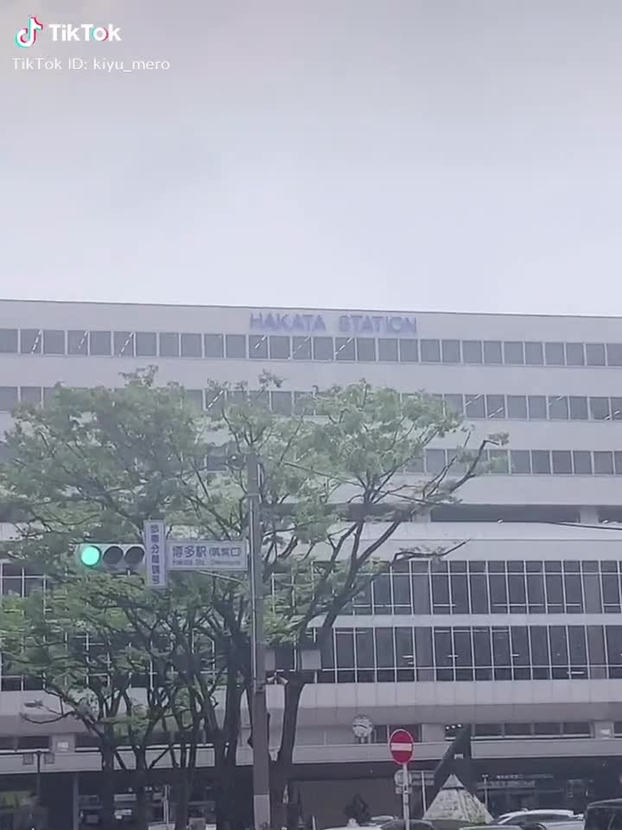 九州へ旅行に行った時のまとめ動画です。今回は福岡編！美味しい食べ物を沢山食べることができました！#モードランウェイ #福岡 #博多 #夏の思い出 #旅行vlog #tiktok東西決戦 #tiktokで旅をしよう #福岡美人に会いたくて