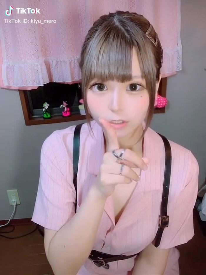 静かにしろバージョン2  NG出ないように谷間を消しました。#ダダダスタイル #静かにしろ