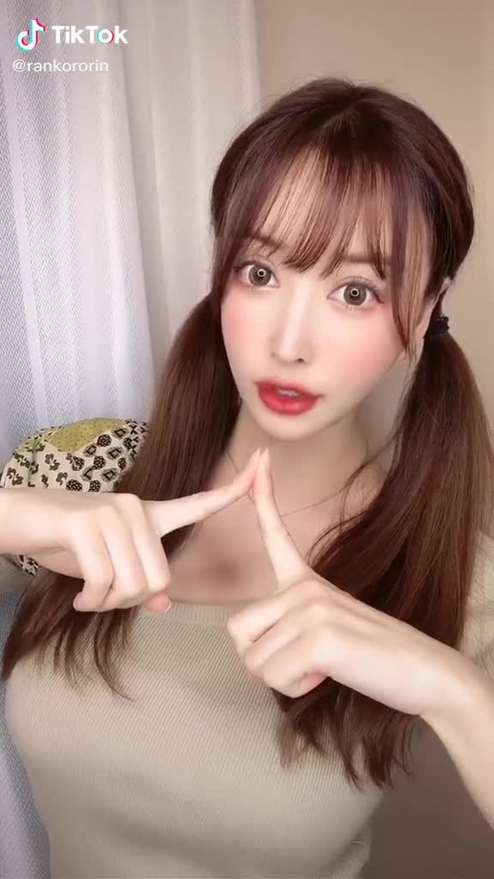 衝動で自分で前髪切っちゃった✂️ #どうかなクロミちゃん
