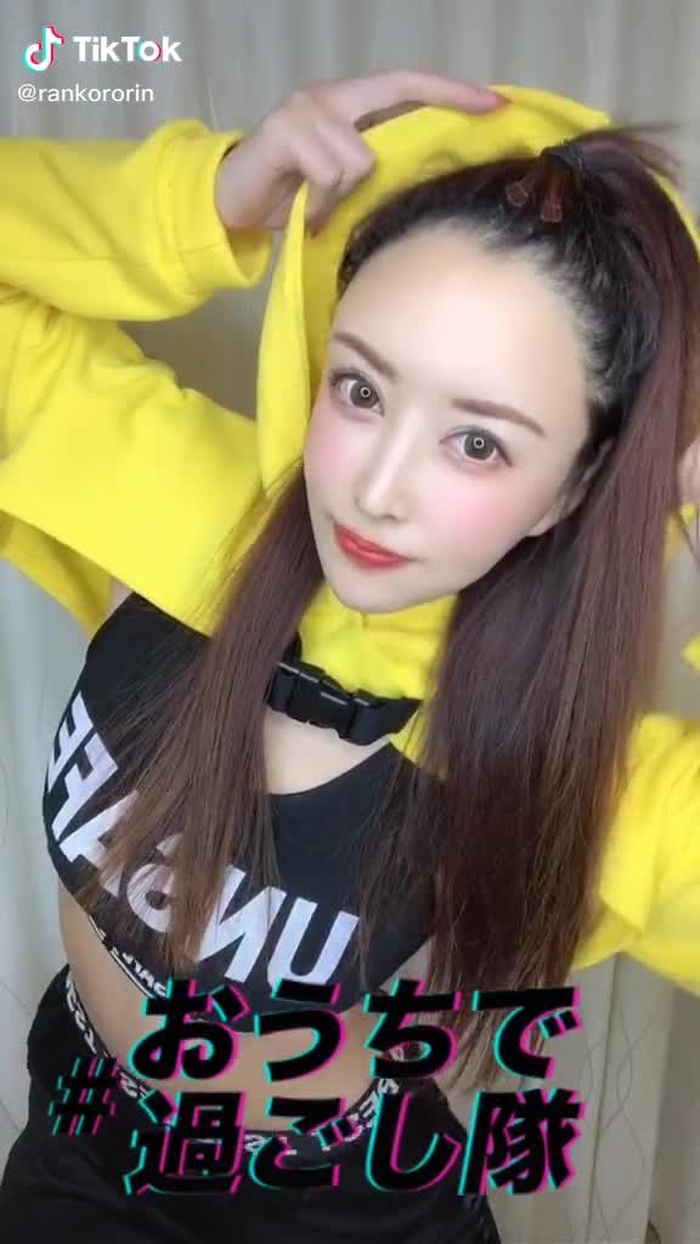 ダンスリレー回ってきたけど難易度🤣😭デブしか愛せないって歌詞だから三段腹見逃して🥺 #おうちで過ごし隊 #tiktokでゲーム中 #tiktokに春が来た #ドライブダンス #運営さんお願い大好き