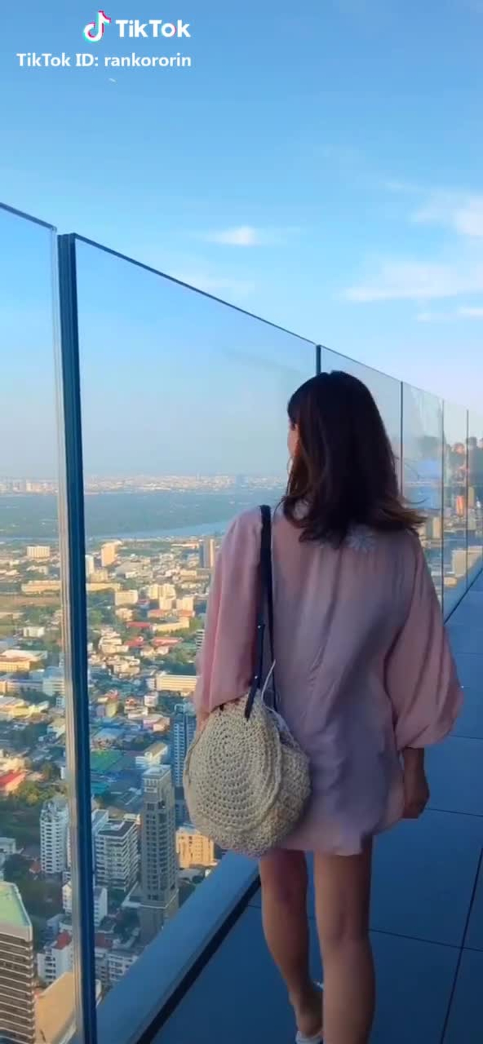78階地上300㍍🏙   #水かけ祭り#ソンクラン#タイ#バンコク#マハナコン#tiktokで旅をよう#relux思い出 #世界旅行#タビジョ#一番美しい風景