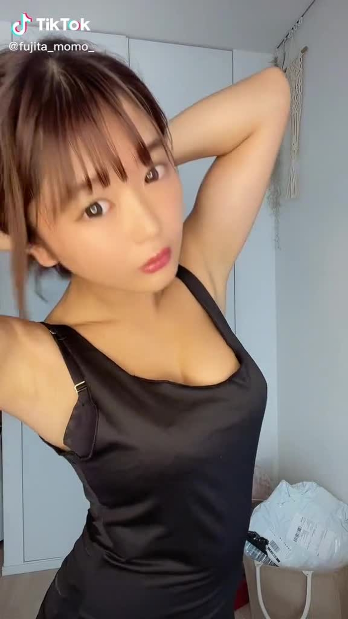TikTok (ティックトック) で 藤田もも (@fujita_momo_) の動画を見る 4