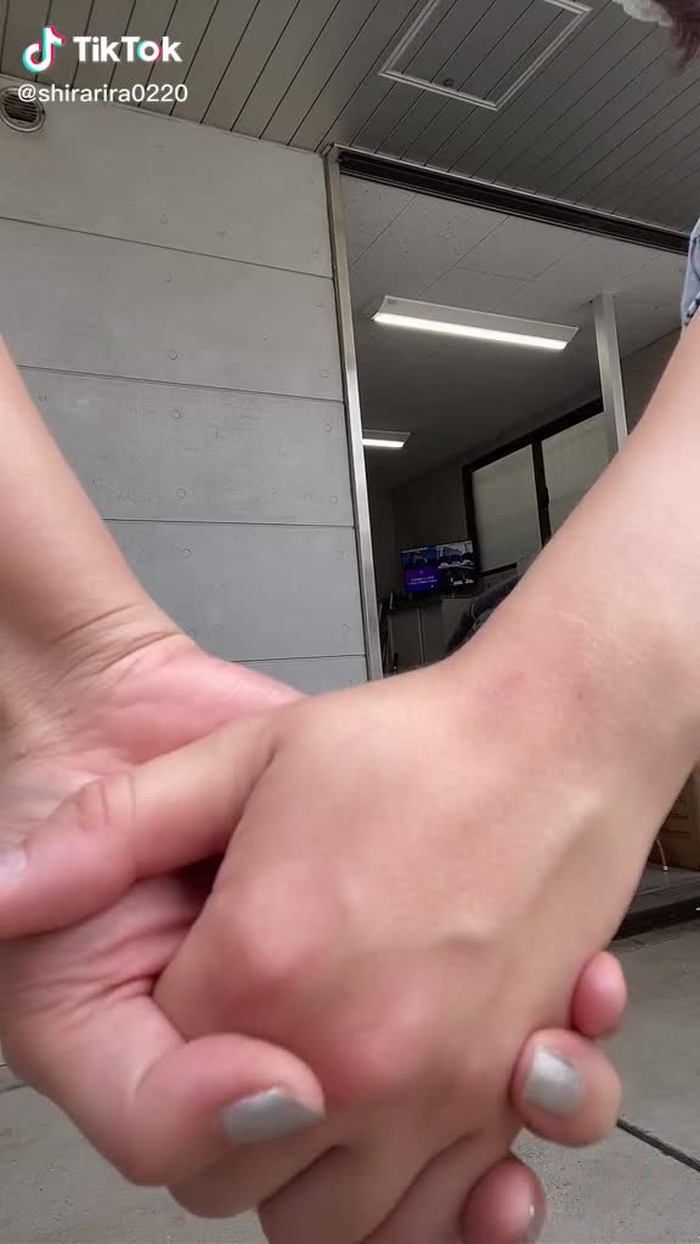 振り返るんで小顔効果ゼロで頭身バランスわかりやすいです#腰ふりダンスのお姉さん #おすすめに載りたい @sexyninpux