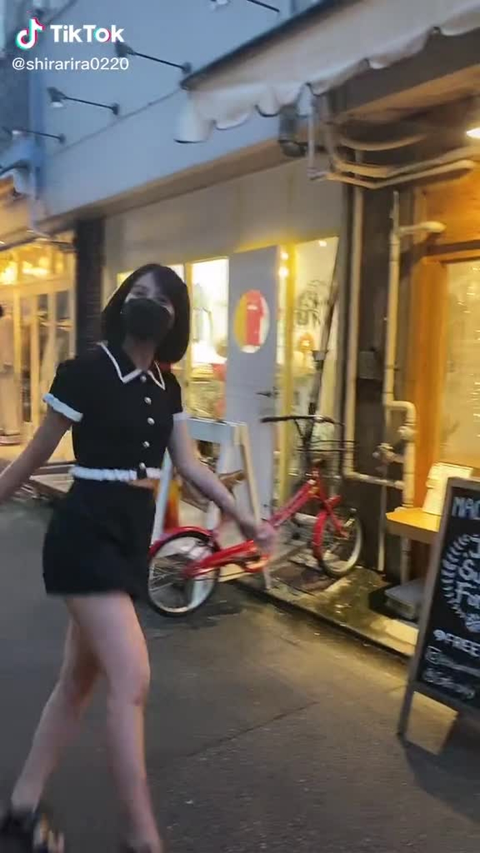 新しいアカウントでも元気に腰ふり#腰ふりダンスのお姉さん#おすすめのりたい#おすすめに載りたい