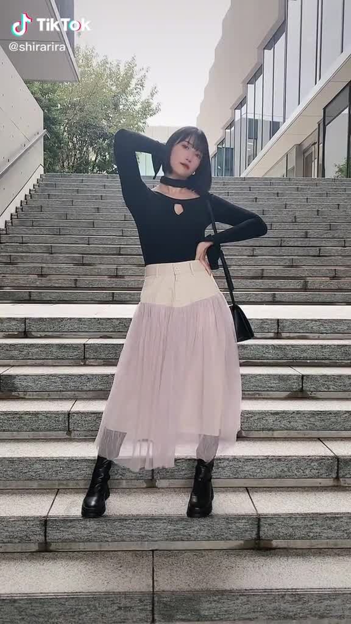 みんなの腰ふりお姉さん#腰ふりダンスのお姉さん #白雪りら #腰ふりお姉さん #おすすめ載りたい
