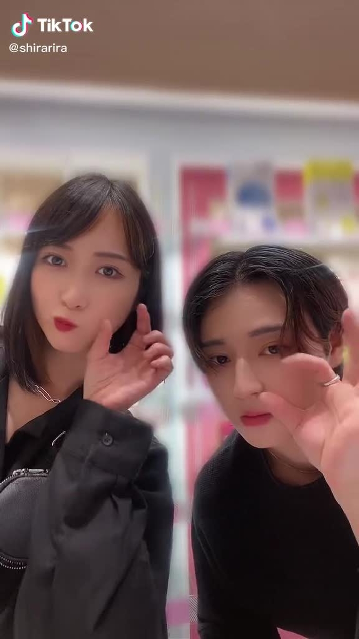 顔面が強めじゃないですか#どっちがタイプなの#おすすめに載りたい @namikidayo  #白雪りら#namiki