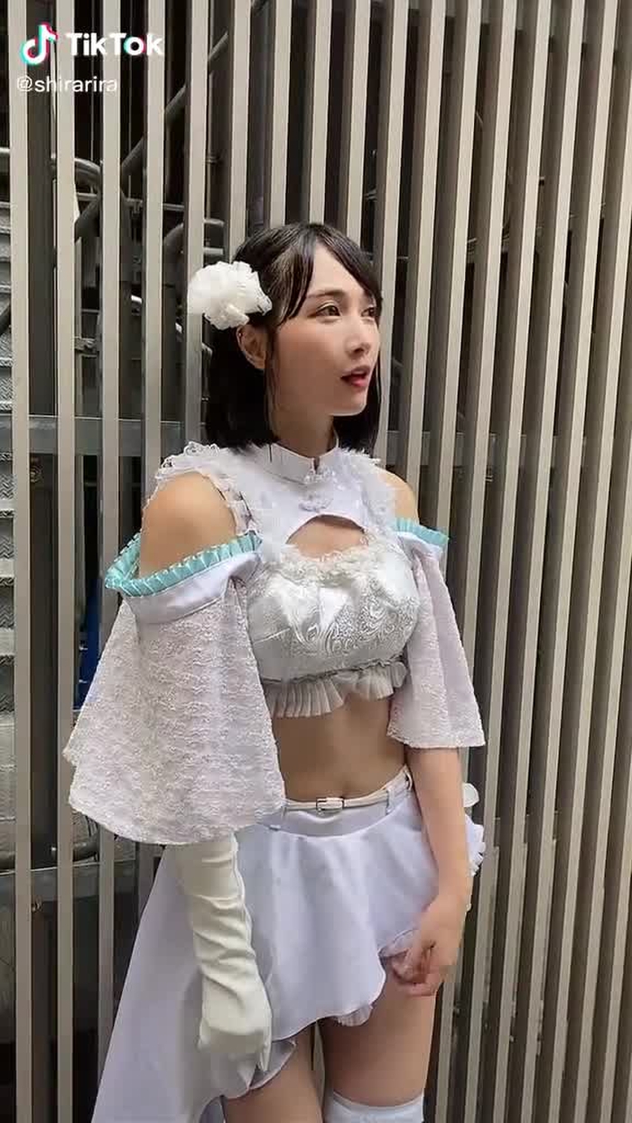 you！撮ったのはおじさんマネージャー#白雪りら#腰ふりダンスのお姉さん#おすすめに載りたい#おすすめ載りたい#おすすめのりたい
