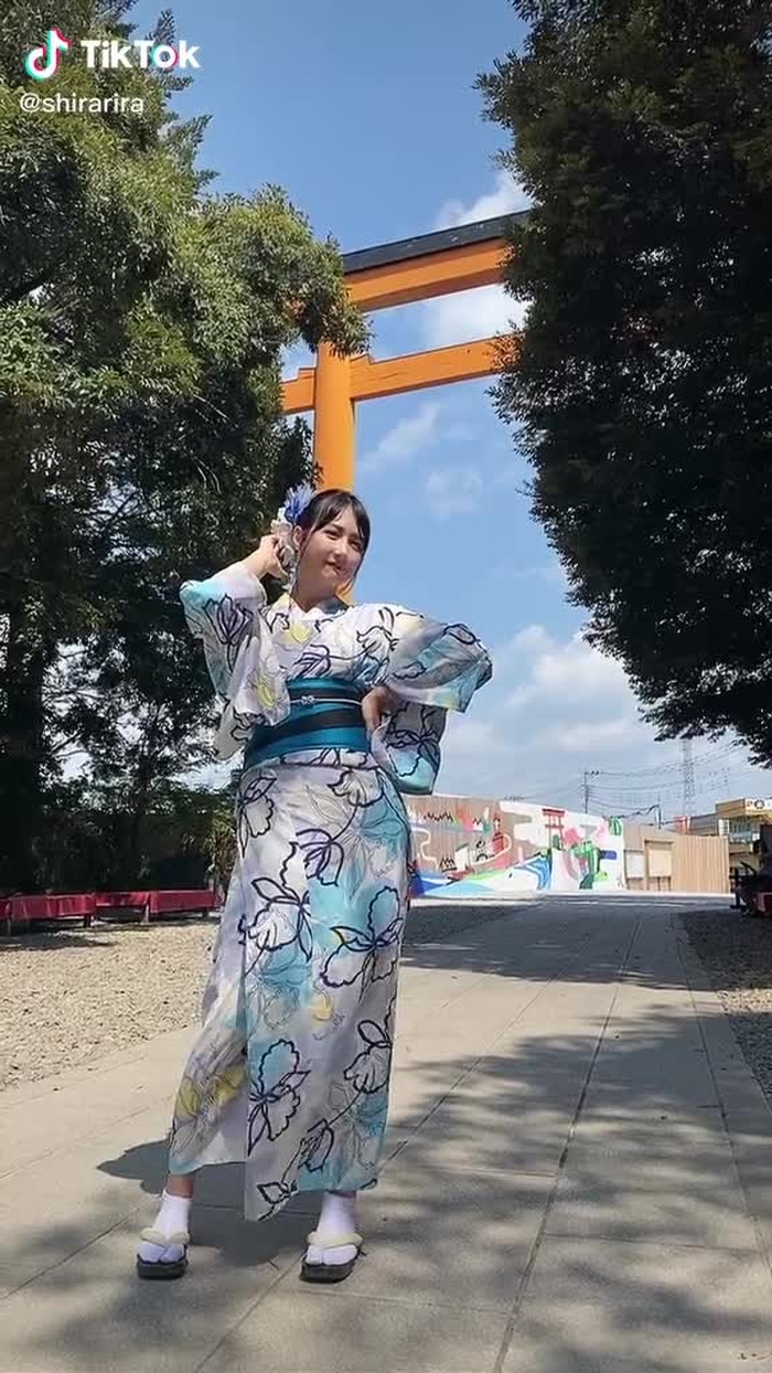 なつだね！38度って本当ですか？#腰ふりダンスのお姉さん #おすすめのりたい #白雪りら#おすすめにのりたい #おススメにのりたい