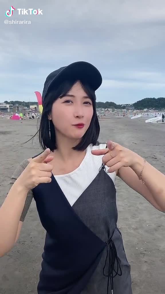 今日はこの海#腰ふりダンスのお姉さん#おすすめのりたい#キャッツアイ