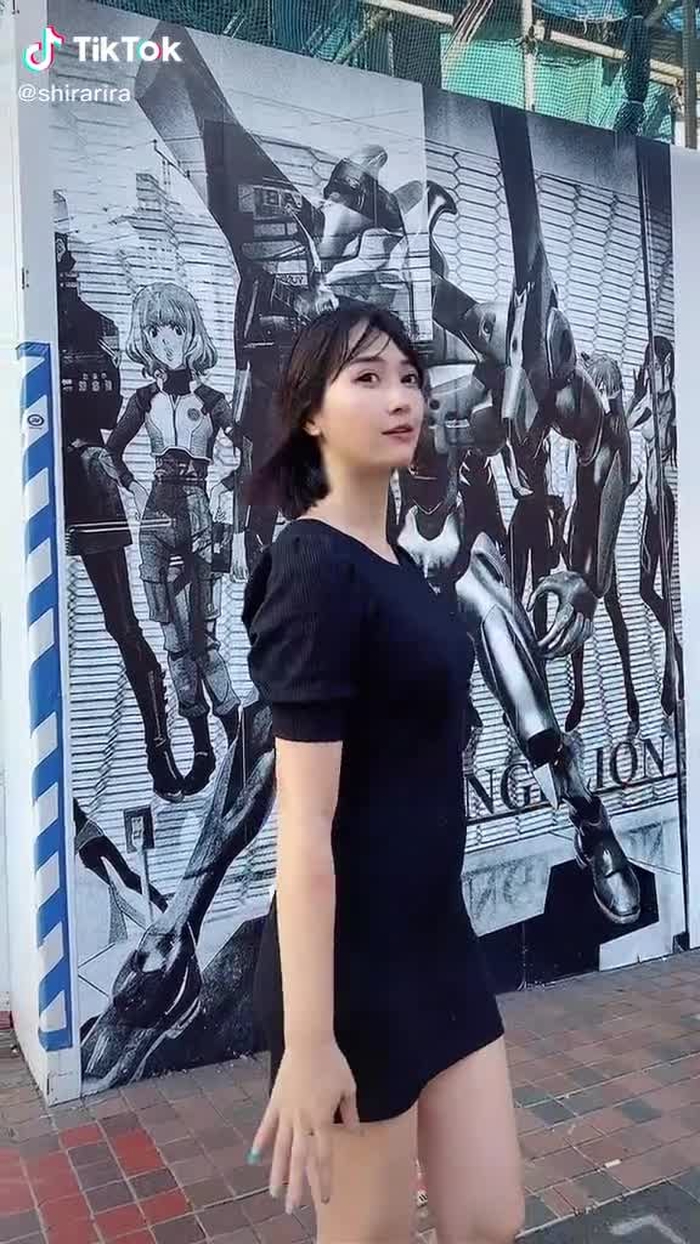 その場のノリで踊ってみるキャッツアイ#腰フリダンスのお姉さん