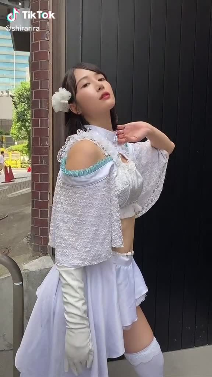 くびれJOJO#マネージャー撮るのうまい#腰ふりダンスのお姉さん#JOJOは5部#JOJO#副業アイドル#白雪りら
