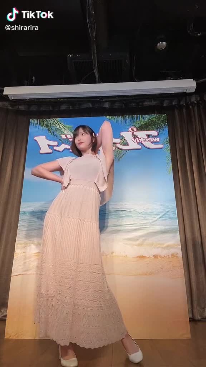 みんな週プレって知ってる？Twitter見たら飛ぶぞ#リツイートした人全員フォローする #リツイート戦争 #週プレのグラビア