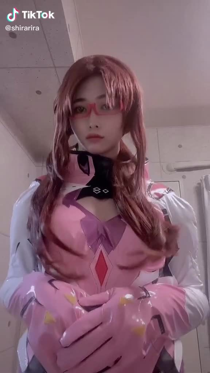 真希波マリで腰フリダンス#エヴァンゲリオン #EVANGELION #腰ふりダンスのお姉さん #おすすめにのりたい #evangelion